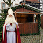 Alle Jahre wieder: Das Nikolaus-Collegium auf dem Freckenhorster Weihnachtsmarkt